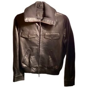 Holt Renfrew Sleek Black Cropped Pockets Leather Jacket with Timeless Appeal S